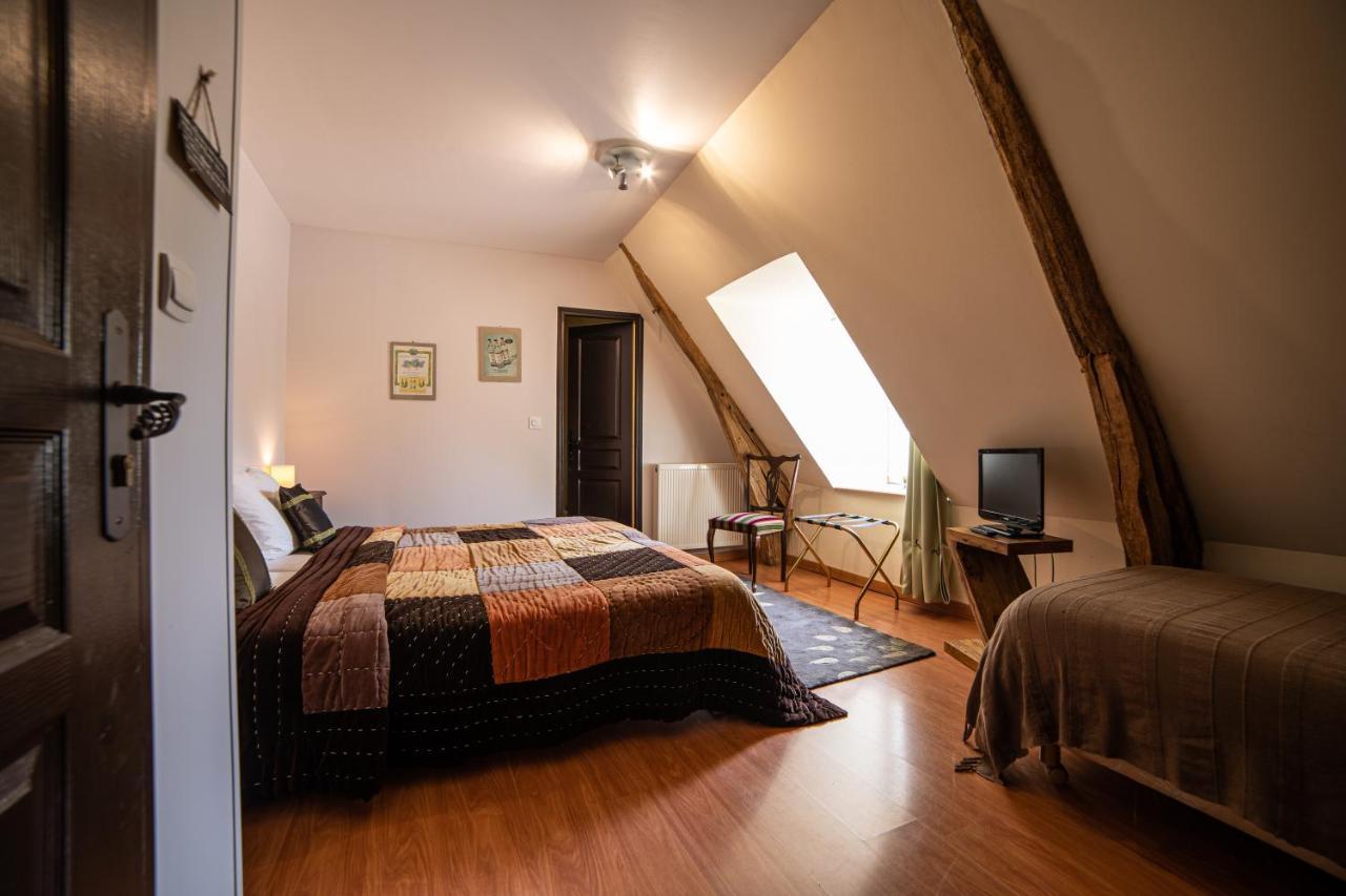 Domaine De La Tour Panzió Saint-Pierre-Canivet Kültér fotó