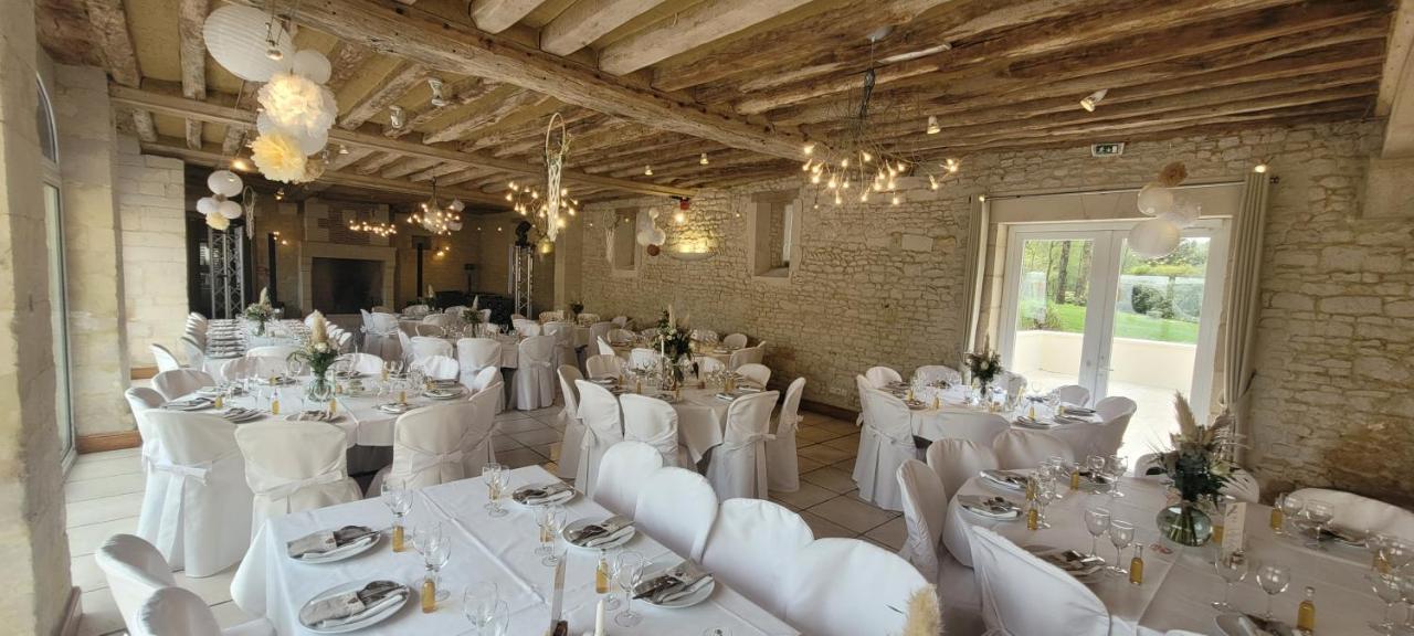 Domaine De La Tour Panzió Saint-Pierre-Canivet Kültér fotó