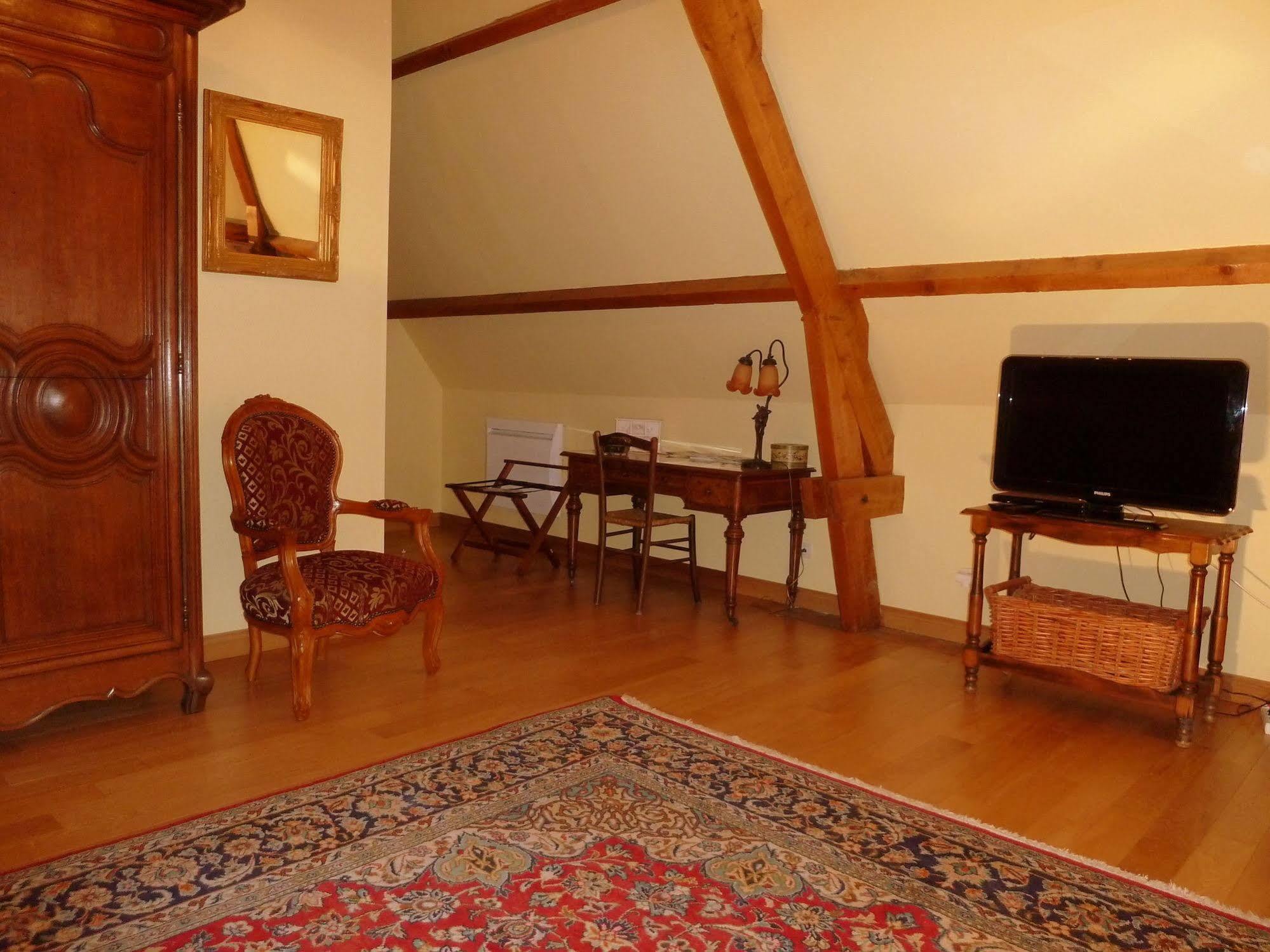 Domaine De La Tour Panzió Saint-Pierre-Canivet Kültér fotó